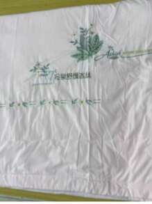 Bordado de seda de hielo rosa