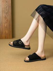 2025 Summer New Slip-On Flat Sandals, Easy To Wear And Take Off, Comfortable And Versatile, Suitable With Net Skirt For Outdoor Casual Wear, Women's Flat Sandals - Black - View 1