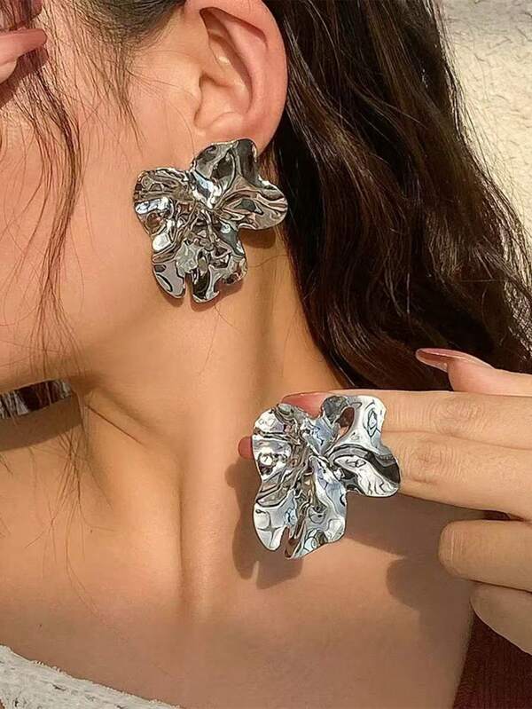 1 Pair Fashionable Minimalist Luxurious High-End Asymmetrical Geometric Long-Lasting Glossy Finish Gold-Tone Women's Earrings, Suitable For Daily Casual Wear In All Seasons