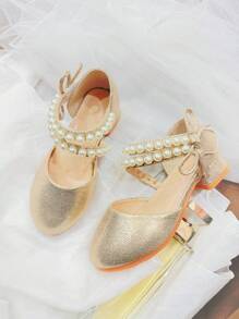 新款时尚儿童女孩仿皮高跟鞋，柔软舒适，闪亮材质，可爱珍珠蝴蝶结钩环设计，适合公主裙、优雅舞台表演、派对走秀