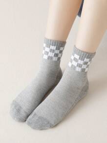 3 pares de calcetines deportivos de media caña, transpirables y de malla, en colores negro, blanco y gris, adecuados para uso diario y actividades al aire libre - Multicolor - Ver 5
