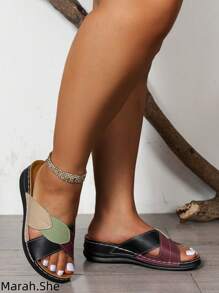 Sandalias anchas con ajuste amplio para mujer de talla grande con diseño de parches con hojas, populares este año, tacón grueso, correa de tobillo, punta abierta, casuales, ligeras, antideslizantes, cómodas para playa/vacaciones