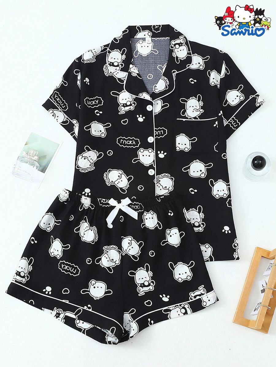 Set de pijama de 2 piezas con parte superior de manga corta con cuello y bolsillo con botón, y pantalón corto de lazo con estampado de Pochacco de Sanrio, ropa de estar en casa informal para mujer, primavera/verano