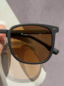 1pc Large Frame Rivet Photochromic Outdoor Glasses For Summer Beach Vacation,Outdoor,Travel Back To School Fashionable Preppy School Look