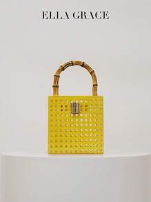 亮黄色手提包，采用丙烯酸制成，带有空心几何图案。其手柄设计模仿竹节，增添了自然和复古的氛围。正面的金属扣增强了整体精致感。非常适合搭配春夏季休闲或度假风格的服装，以及派对场合。 - 黃色 - 查看 2