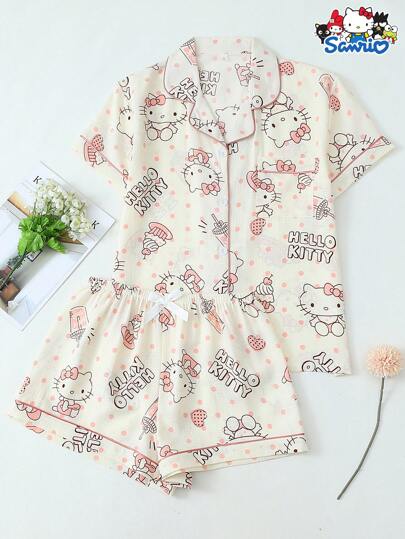 2 件/套授权 Sanrio Hello Kitty 印花翻领短袖纽扣口袋上衣和蝴蝶结短裤睡衣家居服套装，适合家居使用，春夏