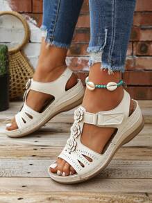 Sandali con plateau e design floreale traforato, con , casual e di moda, sandali con zeppa e punta aperta adatti per la città, attività all'aperto e vacanze per le donne