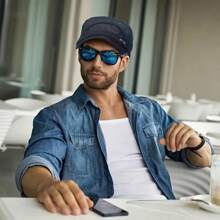 1 pieza Gorra plana con etiqueta de hierro, unisex, casual, transpirable, protección solar para exteriores. Gorra plana con malla transpirable, ajustable, apta para hombres y mujeres, casual para exteriores, sombrero protector solar con orificios de ventilación, hecho de poliéster. Opciones de color: negro/gris/verde oliva/beige/azul marino. Nuevo lanzamiento. Gorra plana de malla completa con etiqueta de hierro, protección solar transpirable casual para hombres y mujeres para el verano al aire libre.