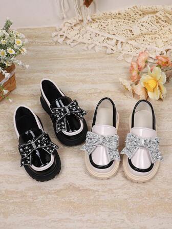 1 双新款时尚可爱蝴蝶结 PU 珍珠钩环防滑耐用女童鞋，舒适百搭设计适合春秋季户外、日常、派对、学校穿着，玛丽珍乐福鞋