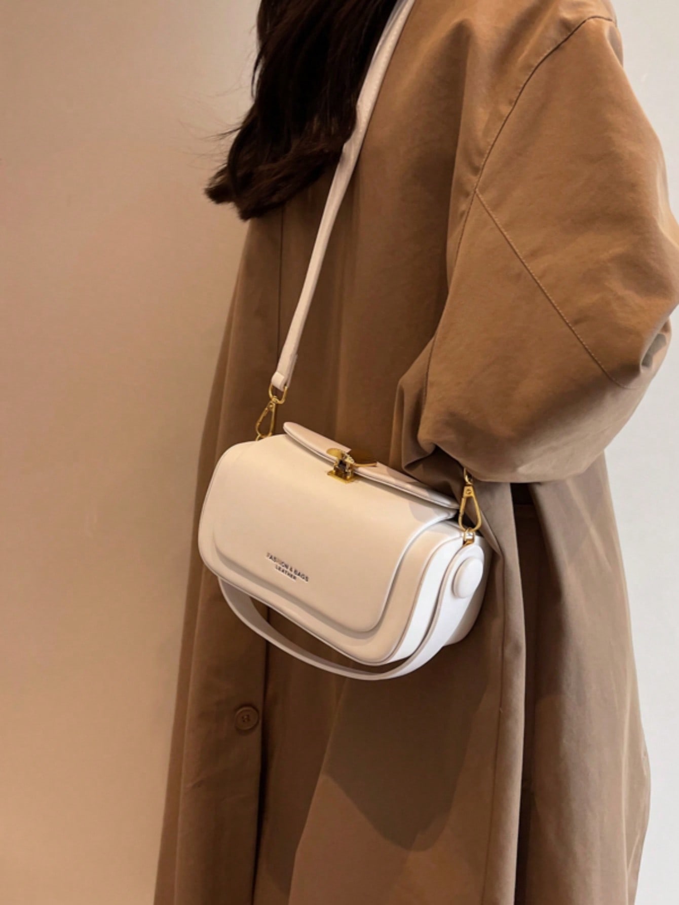 حقيبة يد للسيدات متعددة الاستخدام ذات تصميم صندوقي...