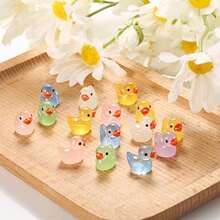 10/20/30 Pieces Of Random Color Mini Resin Ducks With Glowing Function, Mini Night Light Resin Duck Crafts, Colorful Mini Ducks Night Light Figurines, Cute Handmade Decorations, Car Decorations, Birthday Gifts, Indoor Home Decor, Holiday Party Gifts, Scene Decoration Creative Back-To-School Gifts.
