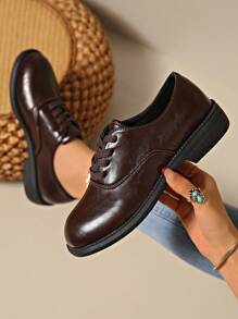 Women's Lace-Up Oxford Shoes, Vintage Leather Flats - Brown - View 3