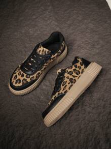 女士豹纹宽版运动休闲运动鞋，轻便透气系带，流行女鞋