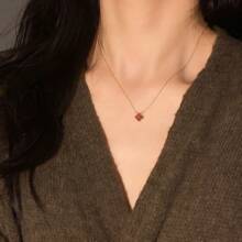 1 Piece Of Fashionable Light Luxury S925 Sterling Silver Plated With 18K Gold Four-Leaf Clover Natural Garnet Necklace For Women, Simple And Versatile Clavicle Chain For Valentine's Day Gift, Mother's Day Gift - Four Leaf Clover Necklace - View 4