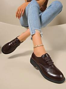 Women's Lace-Up Oxford Shoes, Vintage Leather Flats - Brown - View 4