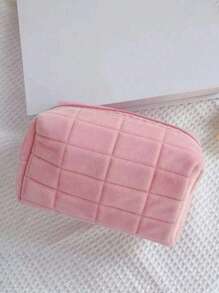 1 PC Almofada branca com padrão de quilting xadrez floral Bolsa de maquiagem, bolsa de maquiagem portátil elegante e casual, multifuncional, grande capacidade Bolsa de armazenamento grande para bolsa, batons, absorventes higiênicos, almofadas de bolsa, moedas, chaves, fones de ouvido, Air Pods, fone de ouvido com fio, cabos, carregador, fones de ouvido, organizador de artigos de higiene pessoal bonito, bolsa de armazenamento de viagem, para mulheres, doces, enfermeiras, meninas da escola, presente de feriado. Organizador de artigos de higiene pessoal de viagem, presentes essenciais, armazenamento, acessórios com zíper, unhas, bolsa de maquiagem, bolsa de maquiagem, bolsas de maquiagem, bolsa de cosméticos, organizador de maquiagem, viagem, bolsa de maquiagem, bolsa, penteadeira, bolsa de maquiagem, itens essenciais de viagem, bolsa, bolsas de maquiagem, bolsas, essenciais de viagem, acessórios de penteadeira, pequena bolsa de maquiagem