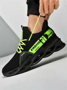 1 Pair Lightweight Elastic Breathable Running Shoes With Buckled Decorative Laces Front Lace-Up Sneakers (Side Strap Pattern/Texture Is Random/Asymmetrical) - Black - View 5