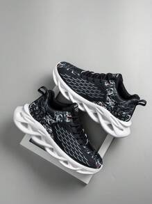1 Pair Black Random Splash Ink + Embossed Fish Scale Pattern Cloth Men's Low-Top Hollow Outsole Casual Commute Artistic Sports Shoes - 黑色 - 查看 5