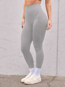 无缝高腰提臀七分瑜伽紧身裤，V型腰线设计