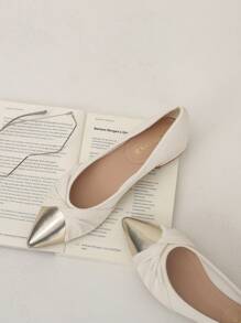 2025 Frühling Neue Mode Büro High Heels für Damen, lässige einfarbige beige/apricotfarbene Farbblock Gold Spitze Zehen Plateau Absatz elegante minimalistische hochwertige Pumps mit niedrigem Absatz, geeignet für Partykleid 80152-3