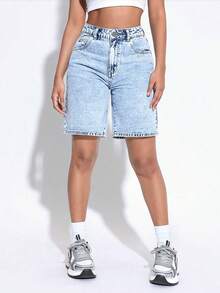女士高腰百慕大牛仔短裤，休闲宽松款夏季牛仔短裤 - 淺色水洗藍 - 查看 3