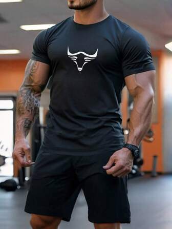 运动街头服饰男友风格男士两件套，健身服，公牛印花，适合运动、健身、运动两件套