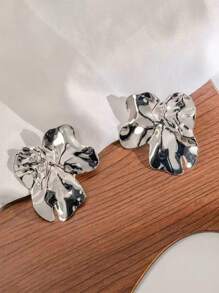 1对时尚简约复古几何不对称褶皱耳环，持久亮泽的金色饰面，适合女性度假、派对、日常商务休闲场合佩戴 - 銀色 - 查看 13