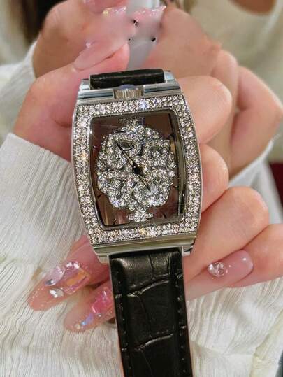 1pc Fashionable & Elegant Precise Barrel Shaped Dial Ladies Watch, Transparent Caseback Diamond Decoration, Rotating Poker Queen Pattern Dial, Stainless Steel Case, Quartz Movement, Waterproof, Suitable For Daily, Party And Other Occasions Decoration
