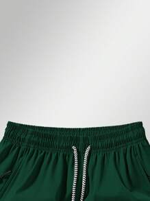 Men's Anti-Lost Zipper Pocket Drawstring Waist 3/4 Length Sports Shorts - Olive Green - View 5