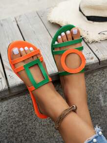 新款女士凉鞋，平底圆头绑带设计，多巴胺配色，高端几何图案，套脚式，轻便舒适，百搭，适合居家、春夏户外活动、休闲乡村度假、街头时尚沙滩拖鞋。