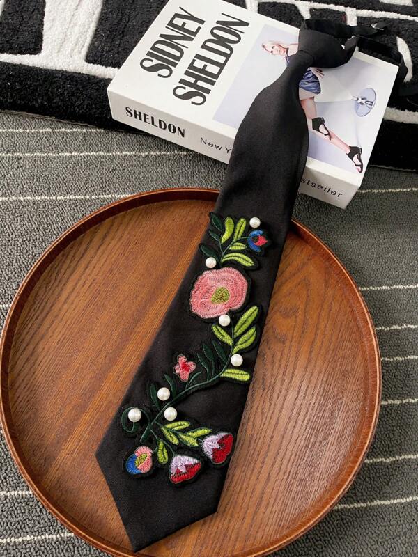 1 Stück schwarze Blumen Stickerei & Perlen Dekor Krawatte, matte Polyesterfaser, 48 cm extra lang, 3D-Stickerei, Perlen Akzente, verstellbarer Metallverschluss, elegante Abendgarderobe für Hochzeit, Jahrestag, Valentinstag