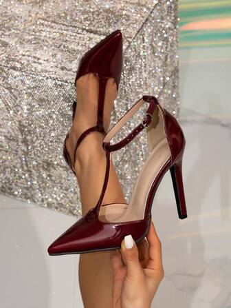 女士尖头镂空细带高跟鞋，性感酒红色高跟鞋
