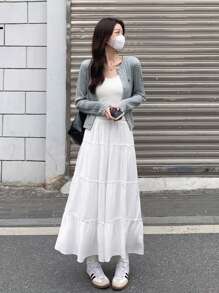 女士白色拼布蛋糕裙，A字飘逸松紧腰百褶裙，适合冬季、圣诞节、春节，可搭配针织开衫