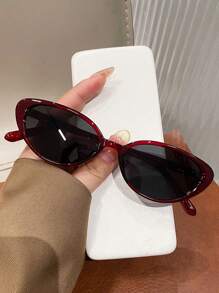1pc Retro Red Cat Eye Glasses For Fashionable Ladies - Minimalist Frame Design, Perfect For Summer Beach And Holiday Style For Summer Beach Vacation,Outdoor,Travel - Multicolor - View 1