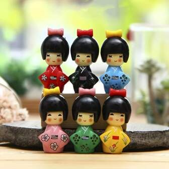 1 pieza Figura decorativa miniatura de niña con kimono japonés de color aleatorio, adorno de escritorio