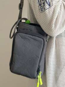 这款独家设计的斜挎包配有水瓶和手机口袋，采用尼龙材质，拉链封口，有橙色/浅绿色/浅蓝色/灰色/黑色可选。是旅行、毕业季、海滩度假、暑假、学习用品和返校季的必备单品。 - 彩色 - 查看 13