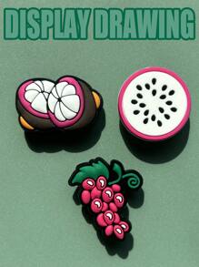 16 pièces de fleurs de chaussures aux fruits frais, avec leurs couleurs vives et leur forme de fruit mignon, ajoutent une touche de vivacité et de plaisir. Ces chaussures sont en matériau PVC, non seulement de couleurs vives, résistantes à la corrosion, mais aussi de texture douce, pliables à 360 degrés