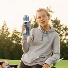 1pc 19oz Leakproof Outdoor Sports Water Bottle - Portable Flip-Top Design, Suitable For Outdoor Activities, Fitness, Travel - Durable And Lightweight