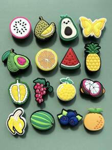 16 pièces de fleurs de chaussures aux fruits frais, avec leurs couleurs vives et leur forme de fruit mignon, ajoutent une touche de vivacité et de plaisir. Ces chaussures sont en matériau PVC, non seulement de couleurs vives, résistantes à la corrosion, mais aussi de texture douce, pliables à 360 degrés