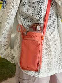 这款独家设计的斜挎包配有水瓶和手机口袋，采用尼龙材质，拉链封口，有橙色/浅绿色/浅蓝色/灰色/黑色可选。是旅行、毕业季、海滩度假、暑假、学习用品和返校季的必备单品。 - 彩色 - 查看 12