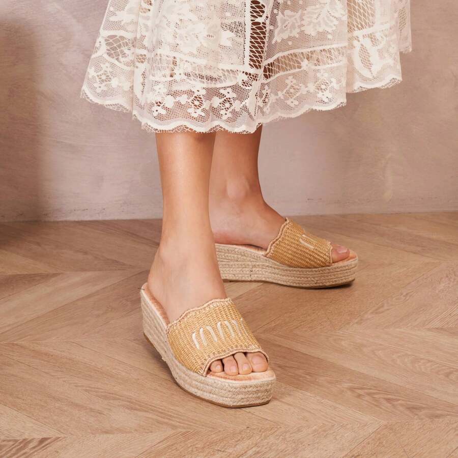 Women's Casual Versatile Flat Sandals - Beige - View 1