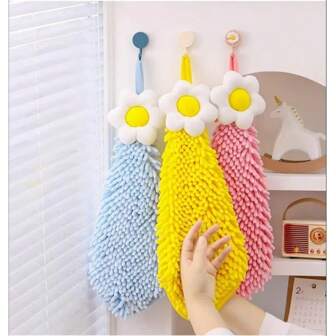 Cute Egg & Flower Shape Super Absorbent, Quick Dry Soft Microfiber Hanging Hand Towel, Suitable For Kitchen, Bathroom, Washroom, Home Use, Children Back To School