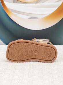 Sandalias doradas de verano para niña princesa