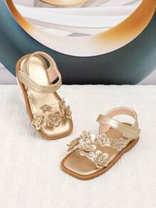 Sandalias doradas de verano para niña princesa