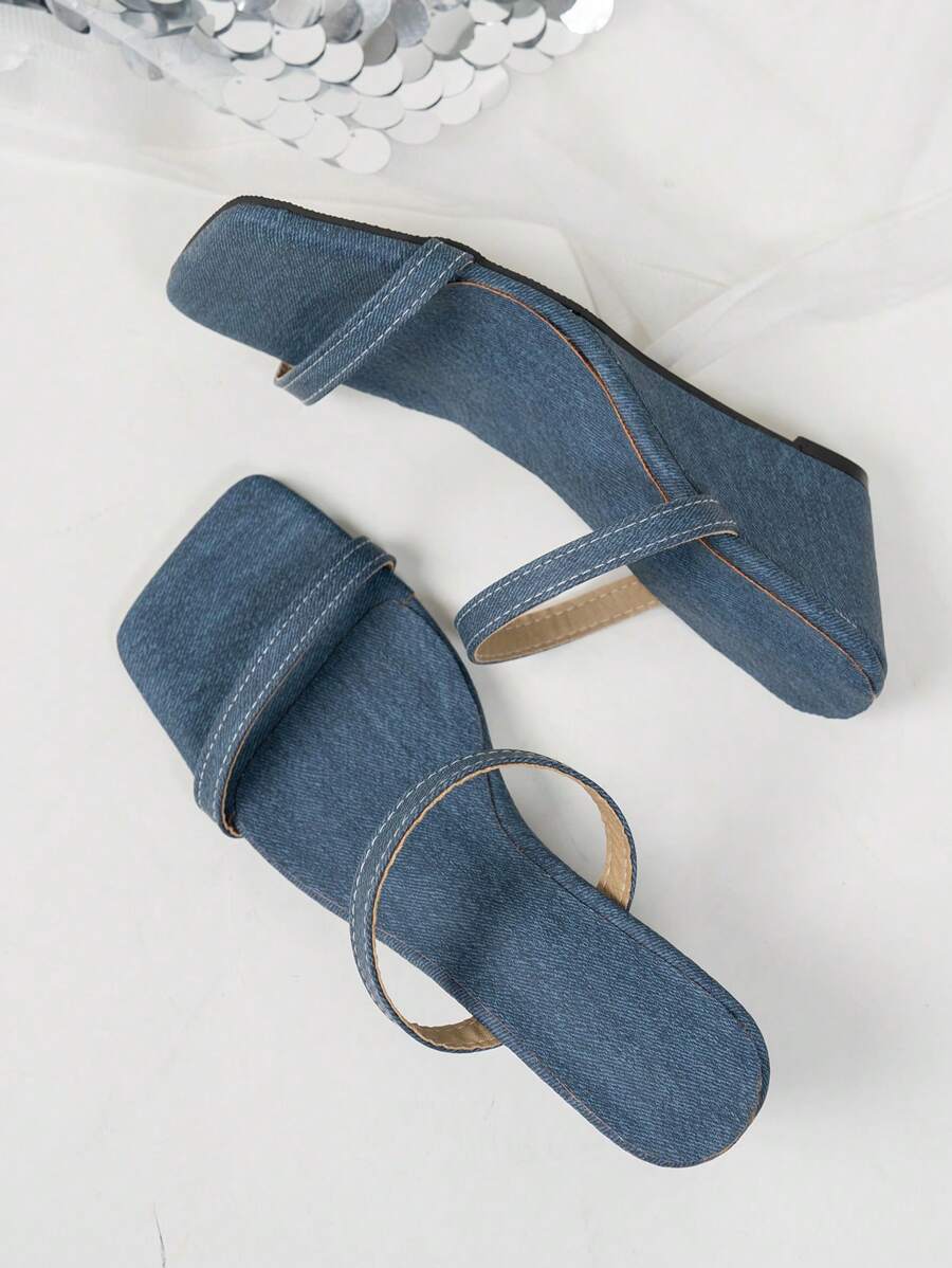 Sandálias de Tiras Minimalistas Novas do Verão 2025, Chinelos de Cunha Femininos, Sapatos de Salto Alto com Tiras Finas e da Moda
