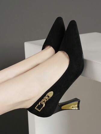 2025秋冬新款女士时尚休闲一脚蹬高跟鞋，纯色百搭款式，舒适优雅