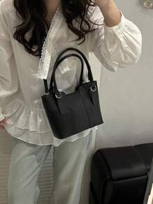 Bolsa transversal com decoração de cinto de cor sólida da moda, bolsa de ombro versátil e simples para mulheres, adequada para compras, carteiras, compras, mulheres jovens, estudantes universitárias, recém-chegadas, trabalhadores de colarinho branco. Elas são muito adequadas para escritórios, universidades, trabalho, negócios, deslocamento, atividades ao ar livre, viagens e passeios