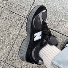 New Balance NB 2002R Retro Running Shoes, Casual Sports Shoes, Fashion Chunky Sneakers M2002RR1, Unisex - Black - View 4
