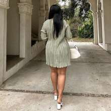 Plus Size V-Neck Long Sleeve Tie Waist Flare Hem Solid Color Mini Dress, Stylish & Slimming - Green - View 4