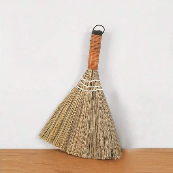 Petit balai tressé Mangcao, mini balai doux pour le salon, le canapé, l'enlèvement de la poussière et le nettoyage, balai de petite taille en herbe pour épousseter